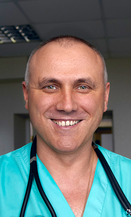 Завідувач відділення - Бєлоусов Ігор Олегович – лікар – хірург вищої кваліфікаційної категорії.